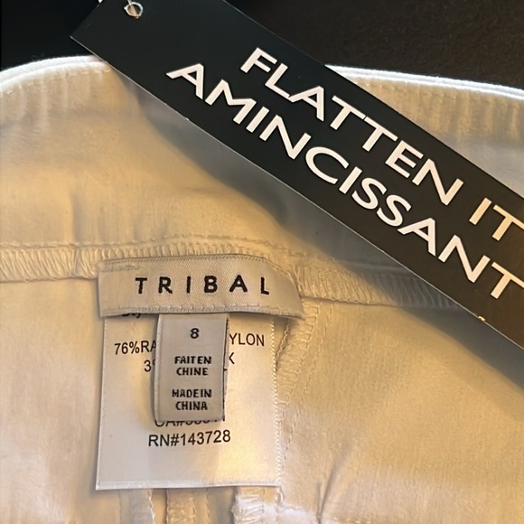 Tribal white stretch “Audrey” capri/zip at knee-hip pockets-NWT - Picture 13 of 16